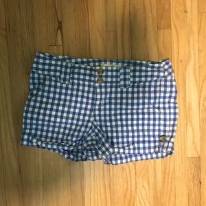 Picnic plaid blue shorts